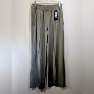 NWT Under Armour Meridian Wide Leg Pants - Bayou Green - Small